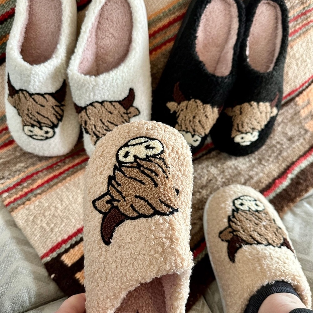 Scottish Highland Cow Slippers, COWGIRL SLIPPERS, Fuzzy Cow Girl House Shoes,